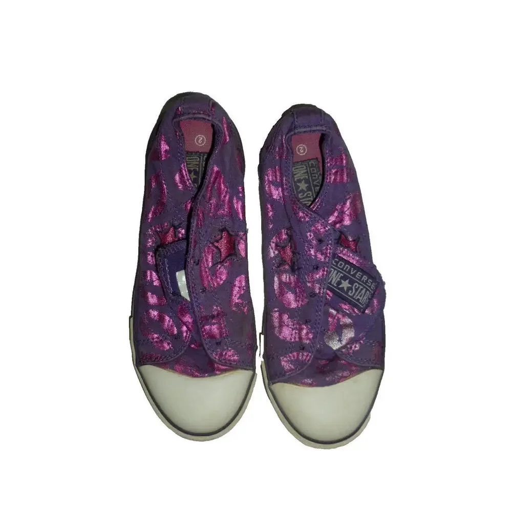 CONVERSE All Star‎ Kisses Lipstick Low-Top Canvas Sneaker sz 2 KIDS